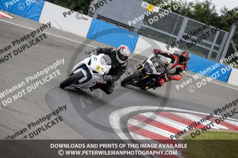 donington no limits trackday;donington park photographs;donington trackday photographs;no limits trackdays;peter wileman photography;trackday digital images;trackday photos